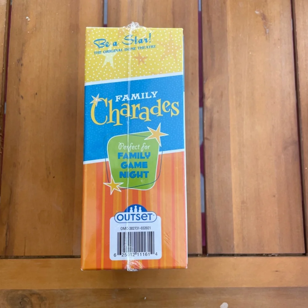 NWOT Family Charades Game by Outset Ages 10+